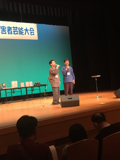 写真:第1部、ステージの様子
